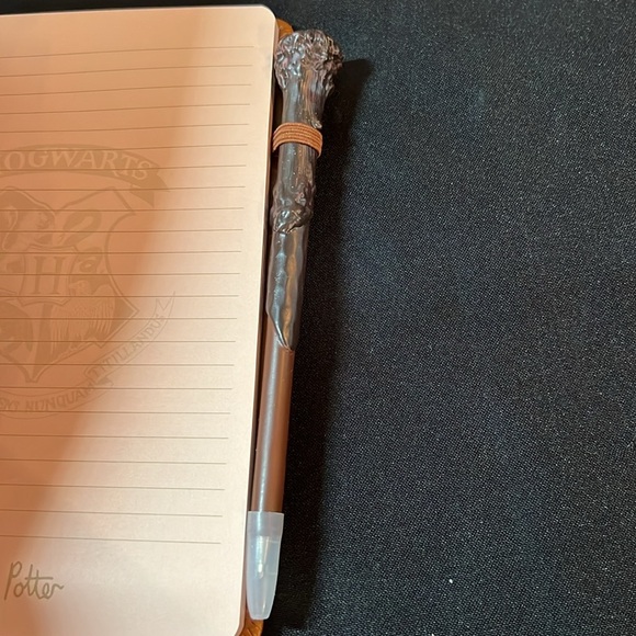 Harry Potter heroine notebook and wand pen set NWOT - Picture 7 of 10
